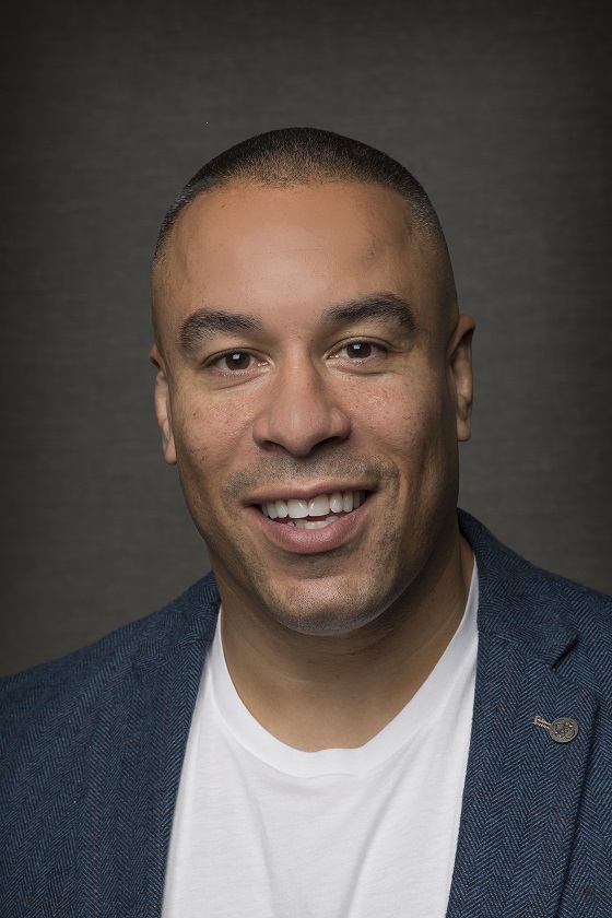 Learn business with Alex Simmons on the startup podcast